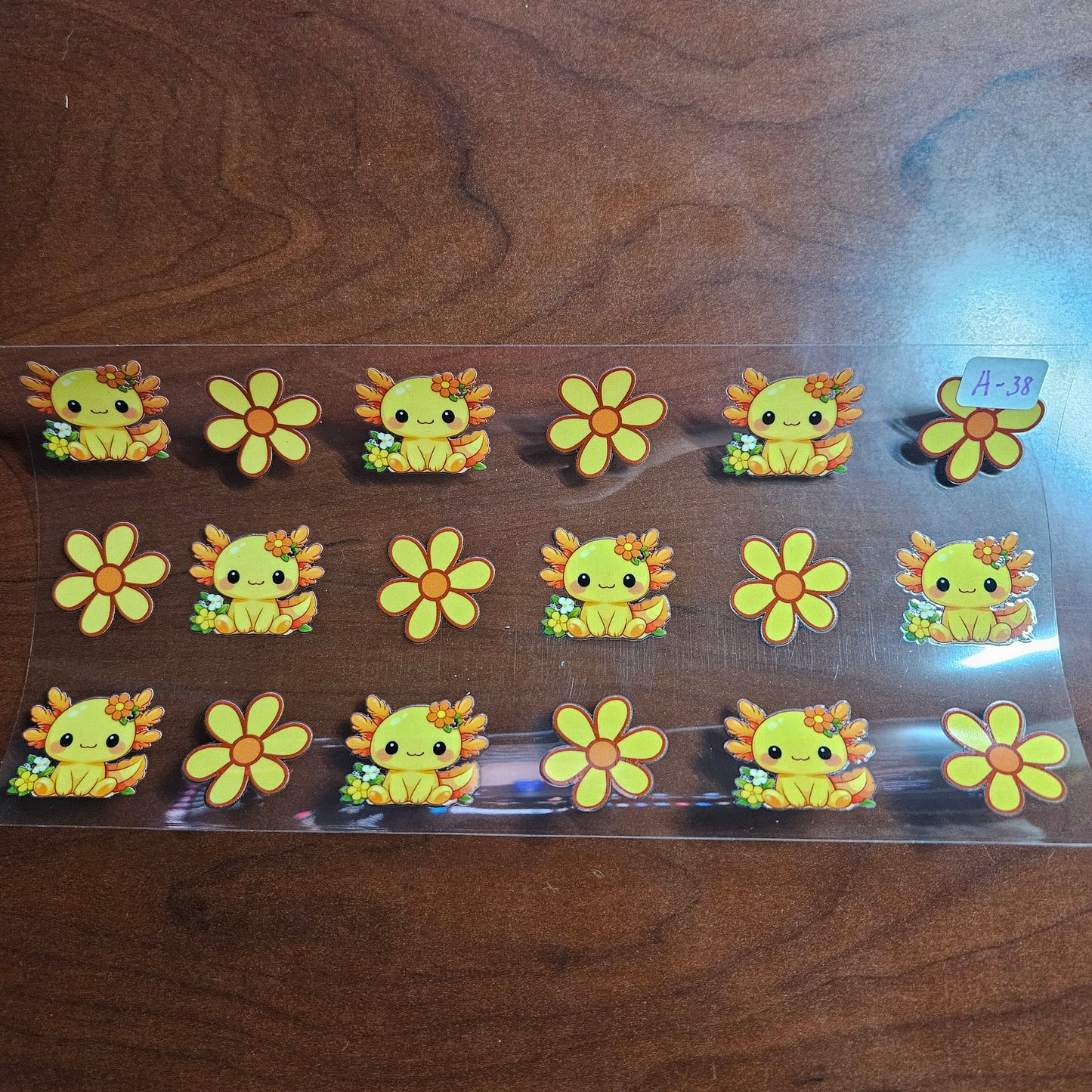 A-38 Yellow Axolotl UVDTF Wrap